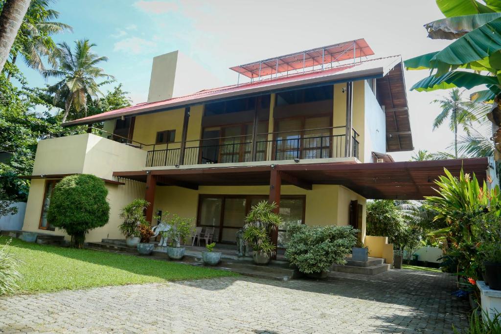 El edificio en el que está la villa