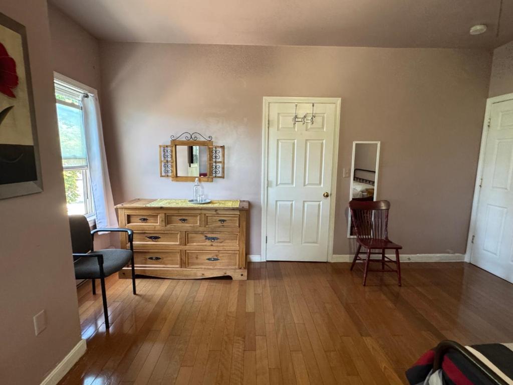 Beautiful Victorian house, Room photo