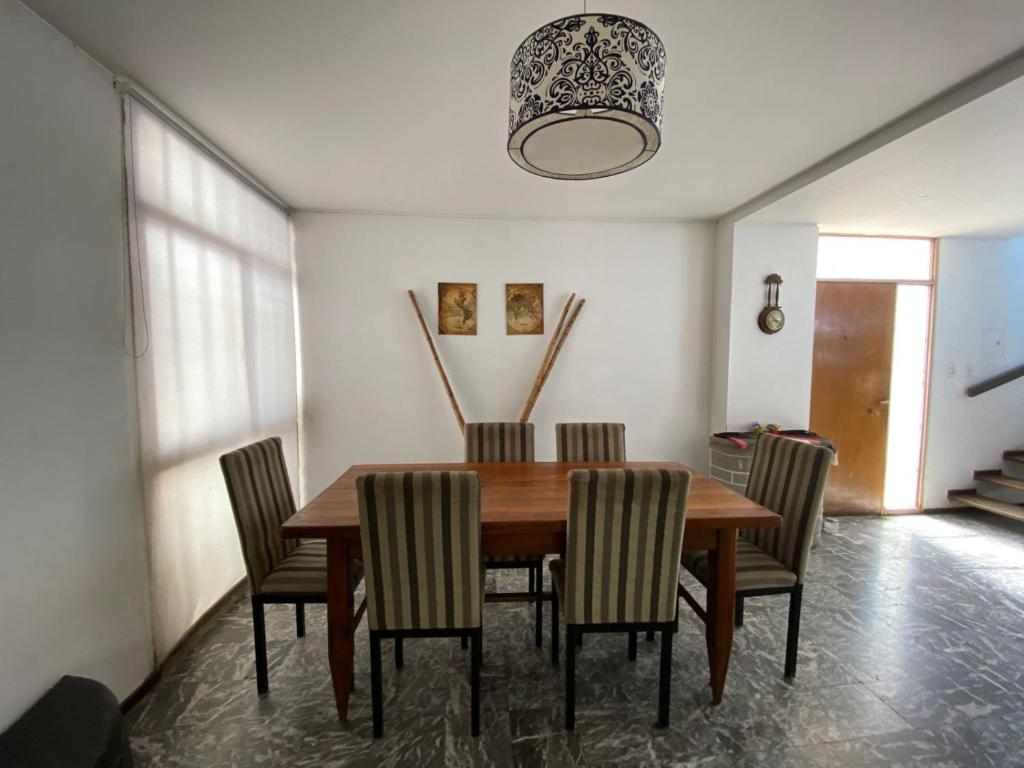 Χώρος καθιστικού στο Habitación Individual Luz & Calma