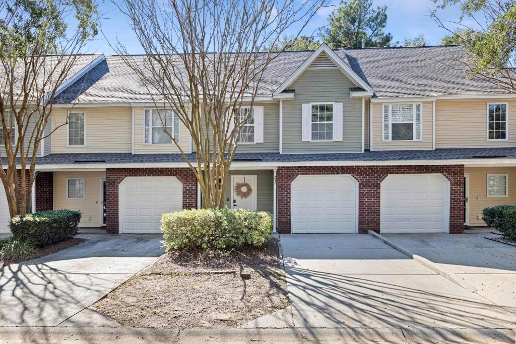 Το κτήριο όπου στεγάζεται  η παραθεριστική κατοικία