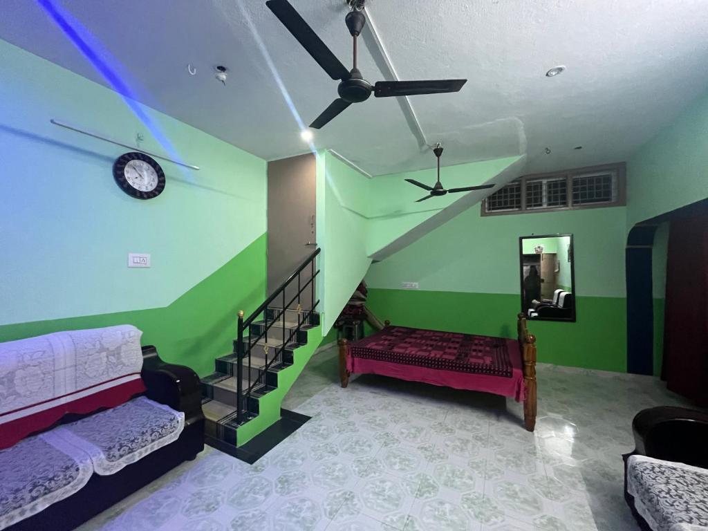 Гостиная зона в MB Guest House