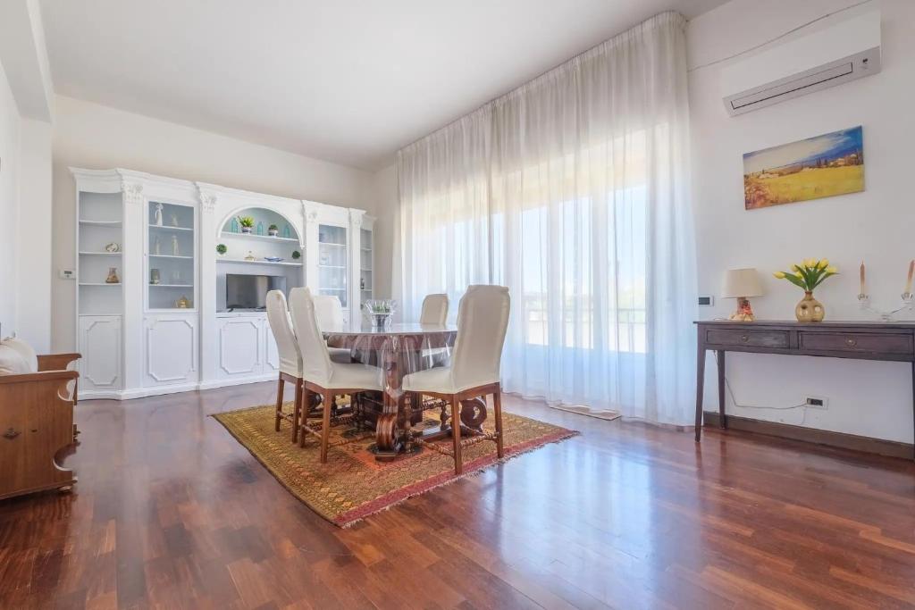 Fotografie z fotogalerie ubytování Treviso 4 - Rooms v destinaci Reggio di Calabria