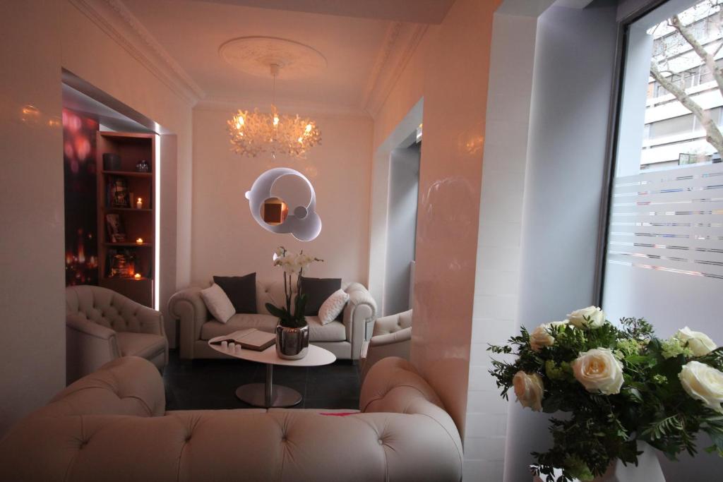 Hôtel Lumières Montmartre Paris - Resim 30