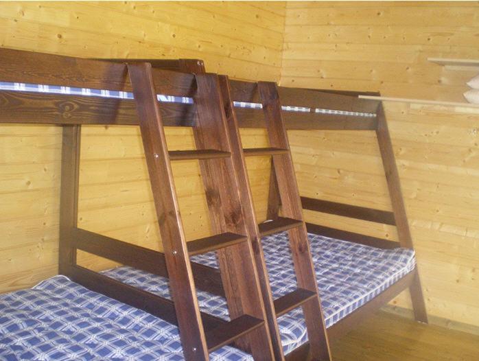 Palanda nebo palandy na pokoji v ubytování Udumäe Holiday Farm