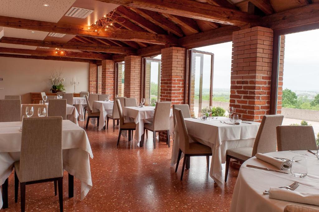 Εστιατόριο ή άλλο μέρος για φαγητό στο Elliot Osteria e dormire in collina