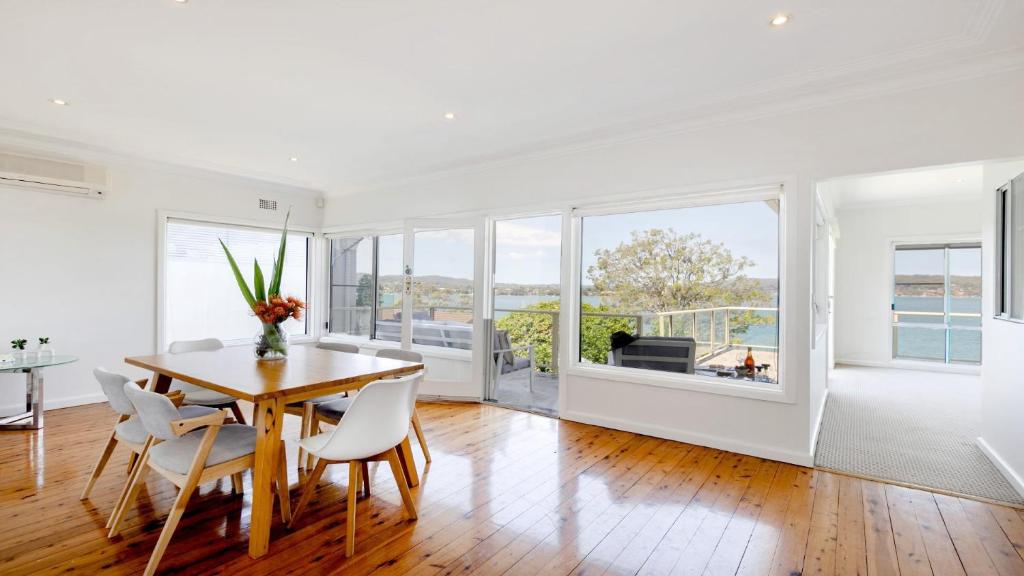 Χώρος καθιστικού στο Point Vista Poingt Clare