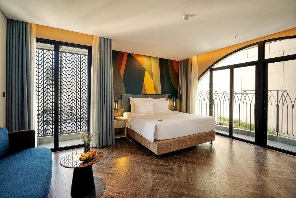 Champa Deluxe Double with Partial Sea View