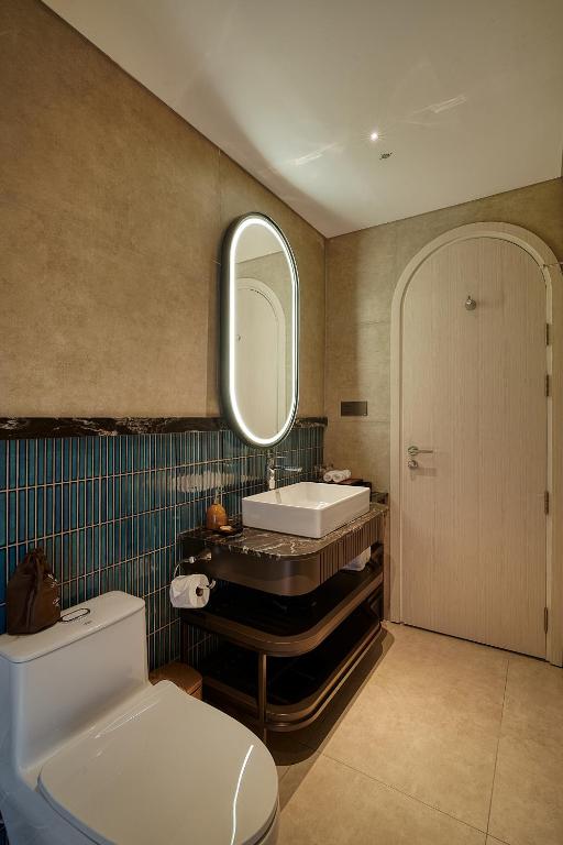 Champa Deluxe Double with Partial Sea View