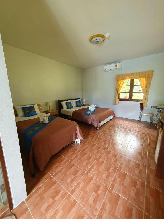 Groovy Bungalows - 6