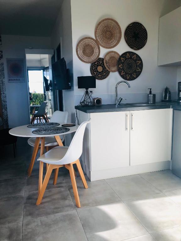 Bel Air Studios-Terrasse couverte-Jardinet-Vue Pont de Normandie-Parking privé - 16