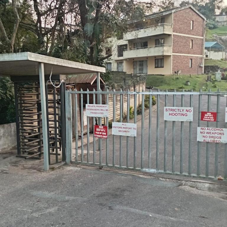 Φωτογραφία από το άλμπουμ του Unit 20 Holzner Gardens σε Pinetown