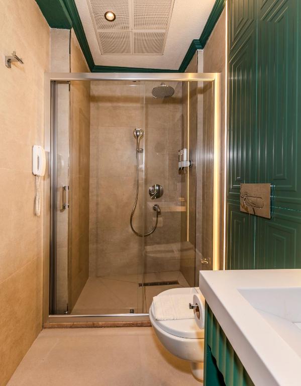 Elysian Airport Hotel & Restaurant - 4