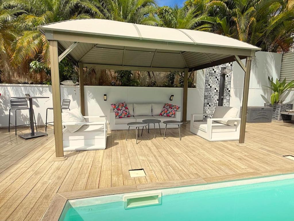 Πισίνα στο ή κοντά στο Villa NKH