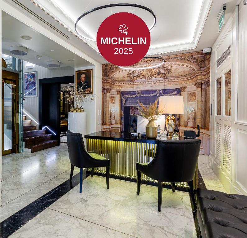 Χώρος καθιστικού στο Hotel Teatro Boutique Old Town - Destigo Hotels