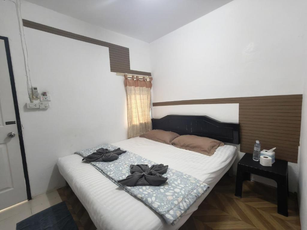 Tuk Tuk Guesthouse - Basic Double Room