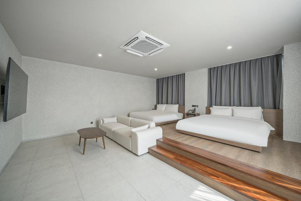 Daegu Dongseongro Giant Hotel - 市景套房