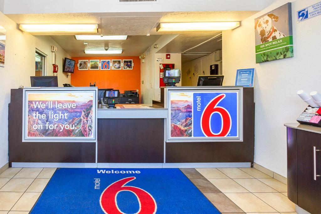 Certifikát, hodnocení, plakát nebo jiný dokument vystavený v ubytování Motel 6 Mesa North