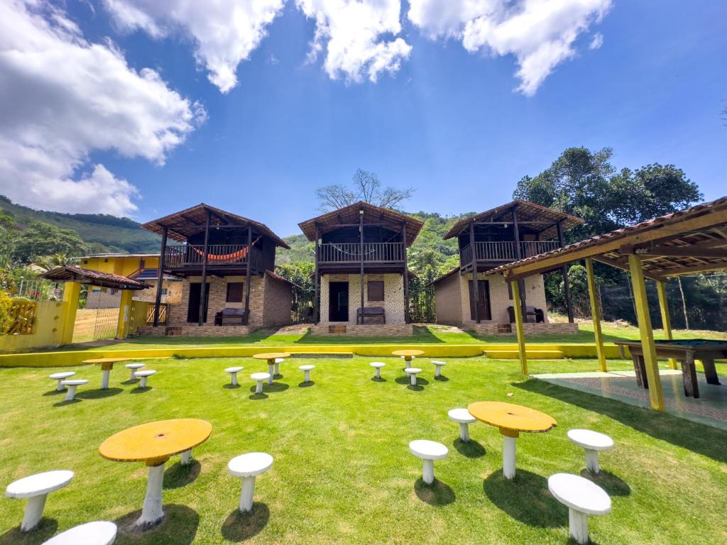 Sítio Piscina do Violãoにある庭