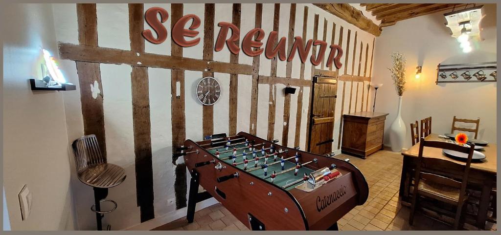 Φωτογραφία από το άλμπουμ του Maison champètre avec 8 couchage à 35' disney proche studio cinéma TSF 77 au milieu d'un corps de ferme σε Coulommiers