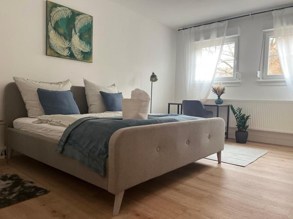 Elegantes Zimmer in historischer Villa in Siegen-Eiserfeld - Tweepersoonskamer Met Gedeelde Badkamer
