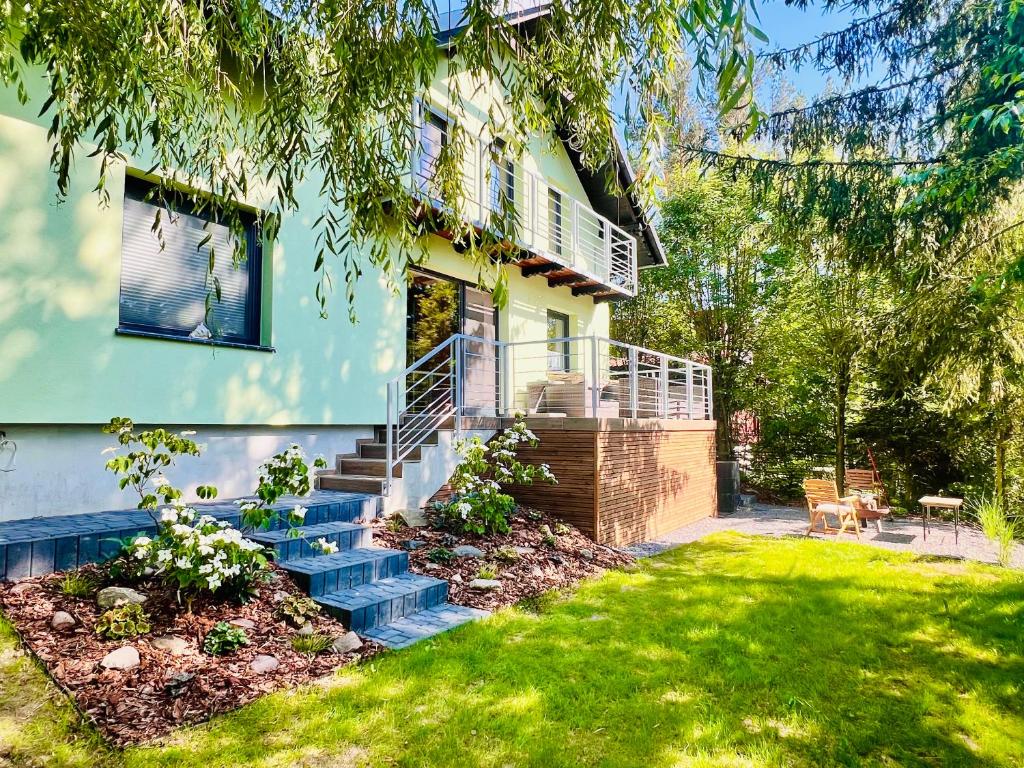 Κήπος έξω από το wschód nad polaną 17