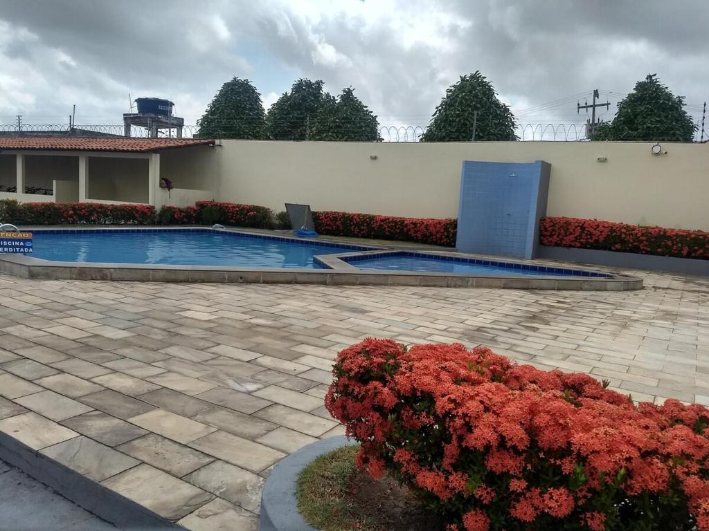 Hồ bơi trong/gần Apartamento Cohama São Luís