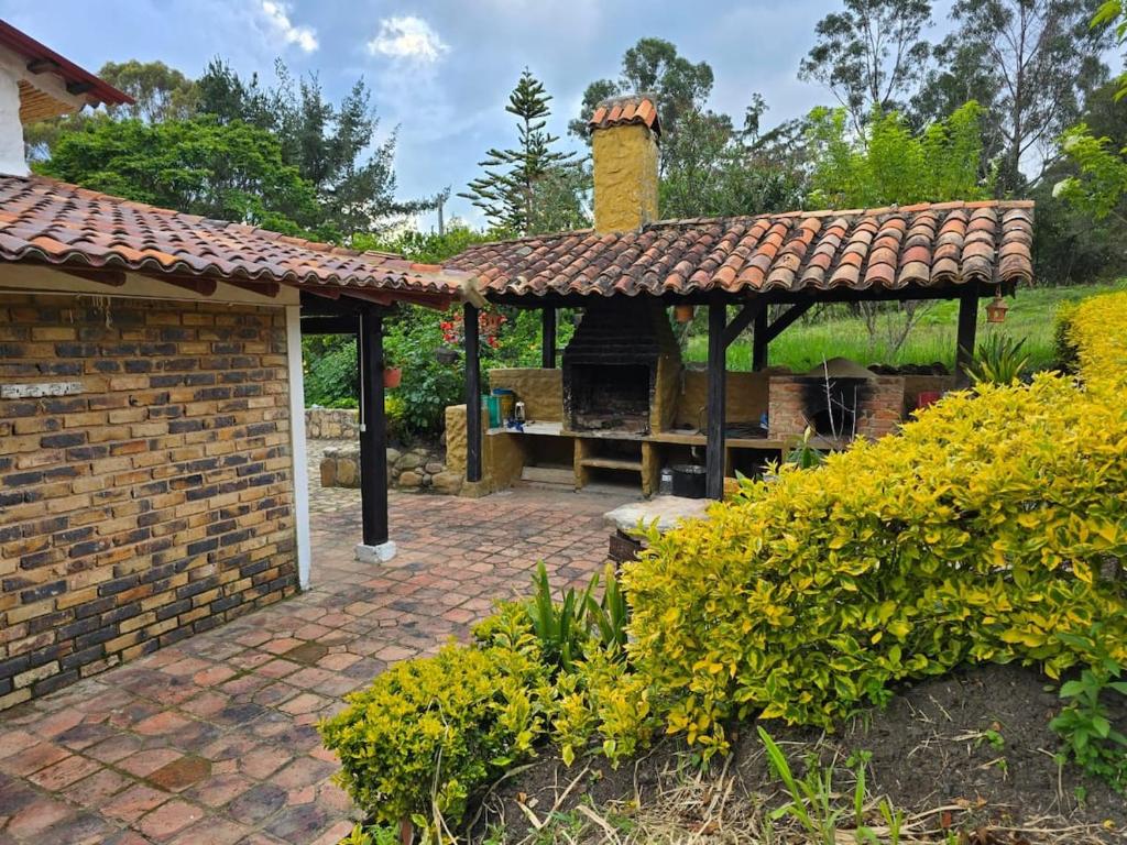 Κήπος έξω από το Country Apartment