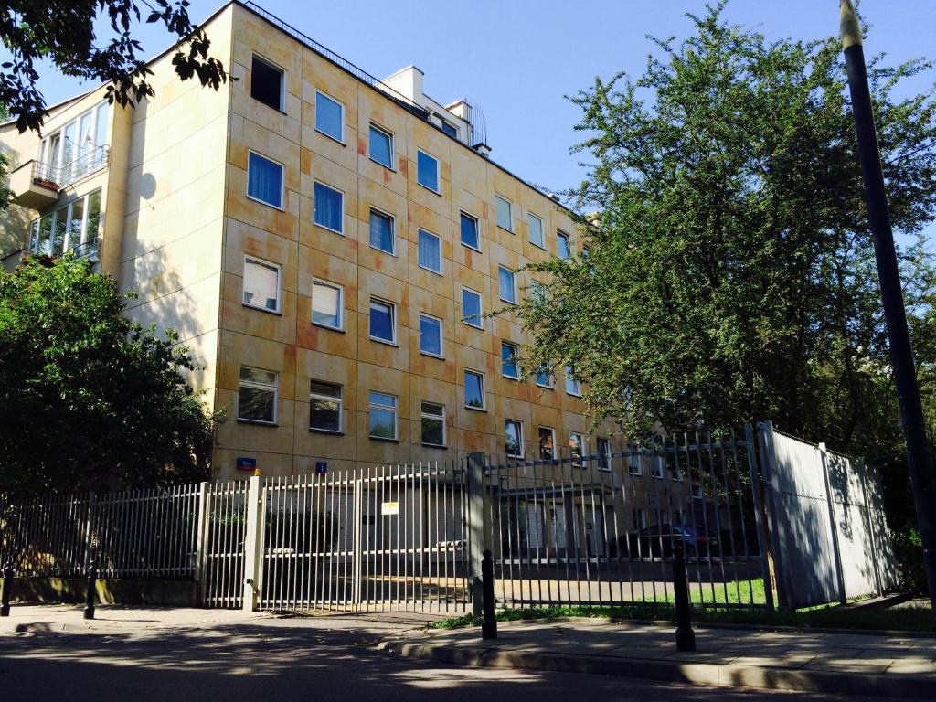 Fotografia z galérie ubytovania Lovely Garden Flat near Royal Park vo Varšave