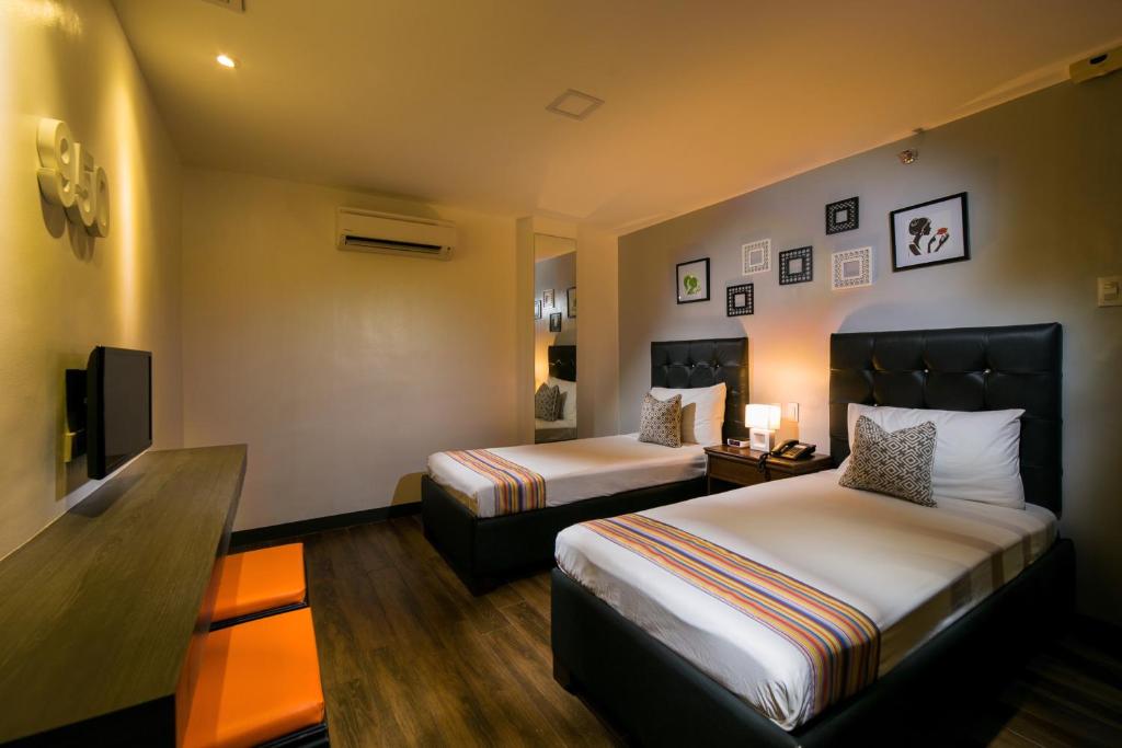 950 Condotel - 