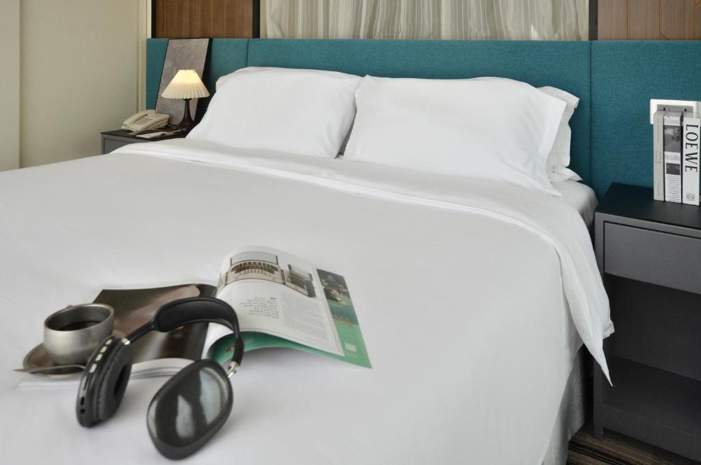 Eco Tree Hotel Causeway Bay - Люкc Premier с видом на гавань