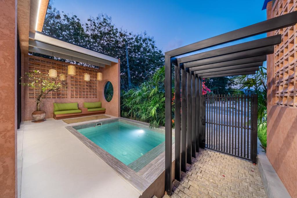 Bazén v ubytování Fengshui-5 Chic 1BR Villa in Ungasan Private Pool & Patio nebo v jeho okolí