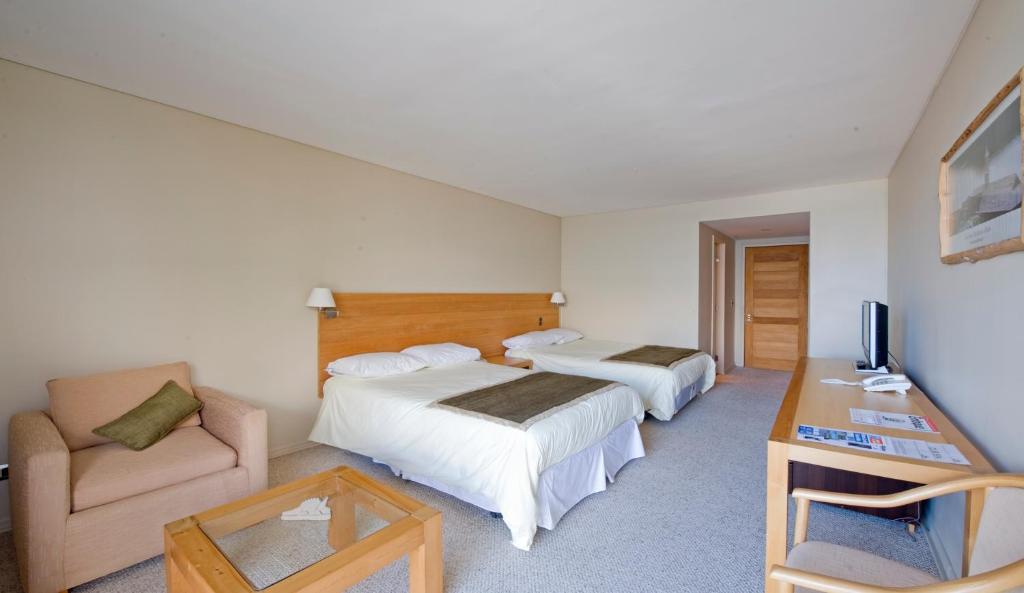 Llit o llits en una habitació de Hotel de Castro