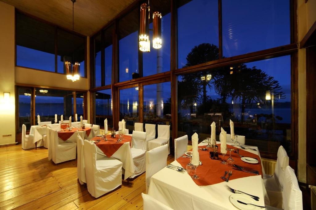 Restaurant o un lloc per menjar a Hotel de Castro