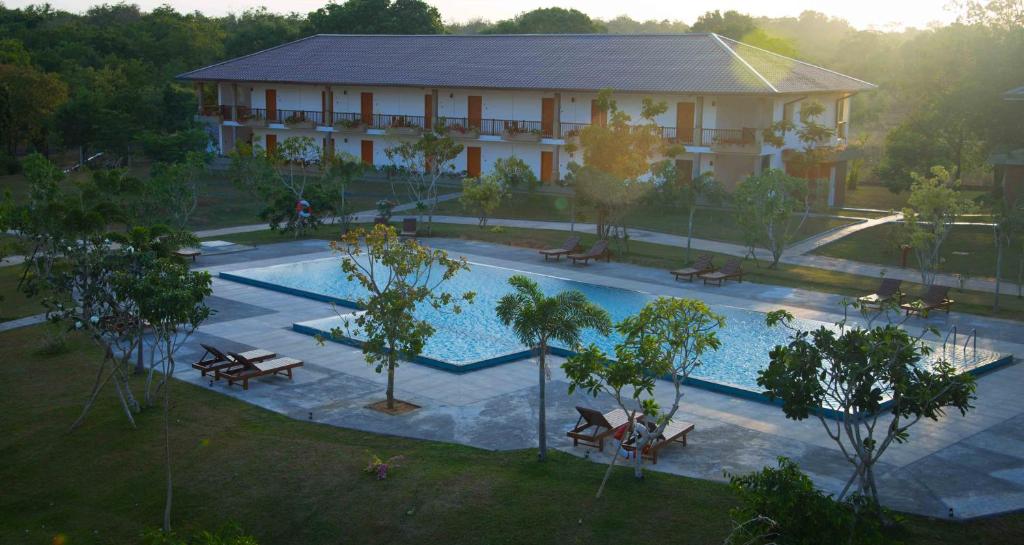 Bazén v ubytování Sungreen Resort Habarana nebo v jeho okolí