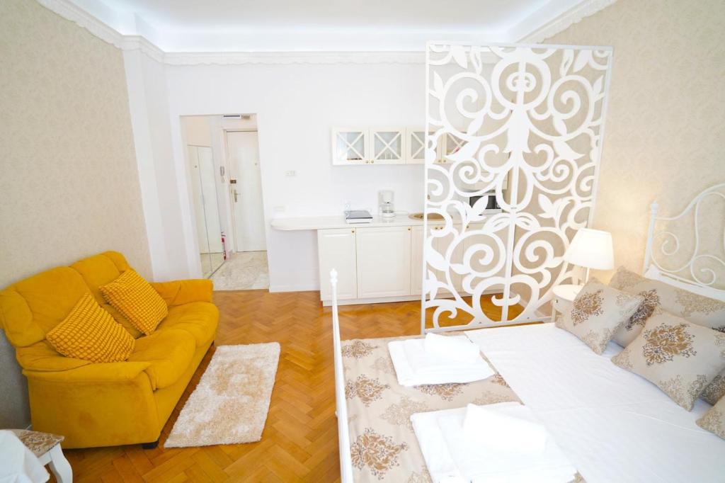 Χώρος καθιστικού στο SkyView-Atheneu-Sala Palatului