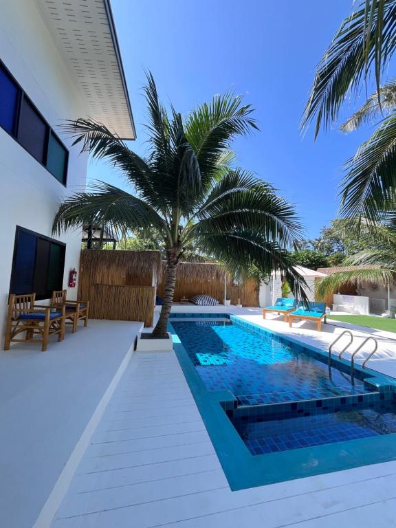 Swimmingpoolen hos eller tæt på Lanta Secret House