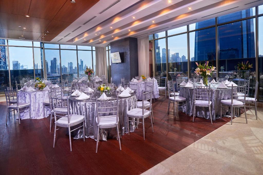 Restaurace v ubytování Global Hotel Panama