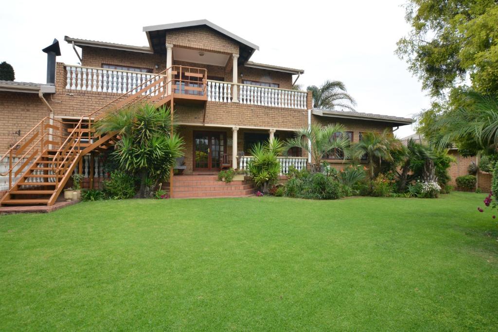 Κήπος έξω από το Kairos Home