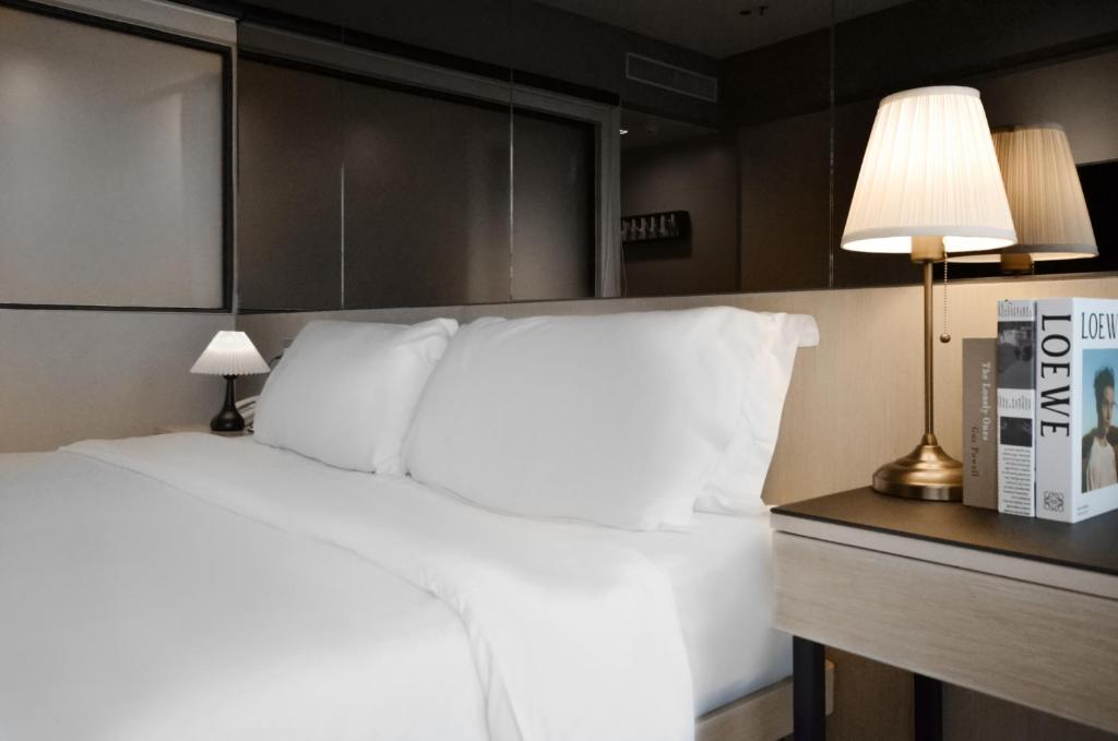 Eco Tree Hotel Causeway Bay - Делюкс двухместный номер с одной кроватью или двумя кроватями