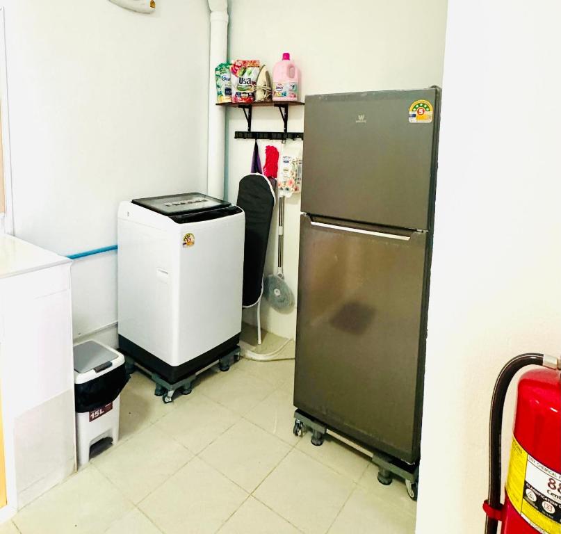 Kuchyň nebo kuchyňský kout v ubytování Happy Home Samui near Mae Nam beach on main road