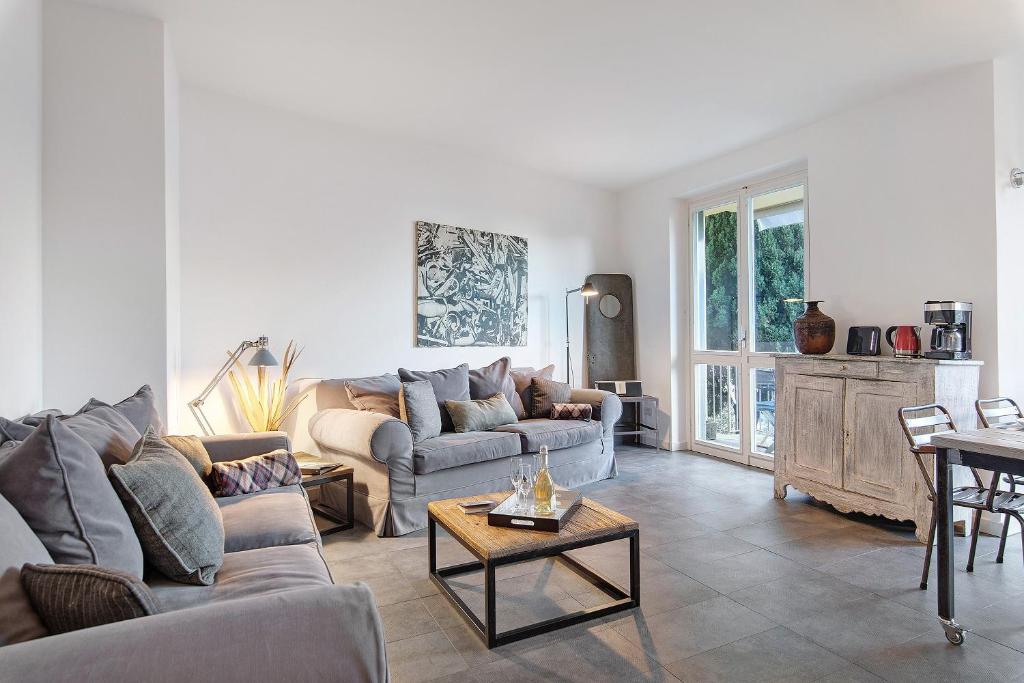 Χώρος καθιστικού στο Charming Lake View Bellagio