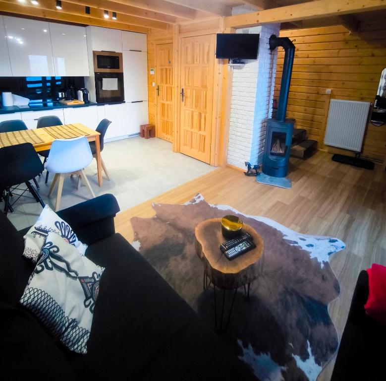 Køkken eller tekøkken på Srebrna Polana - sauna, jacuzzi