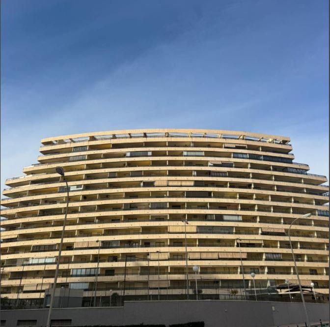 Το κτήριο όπου στεγάζεται  το διαμέρισμα