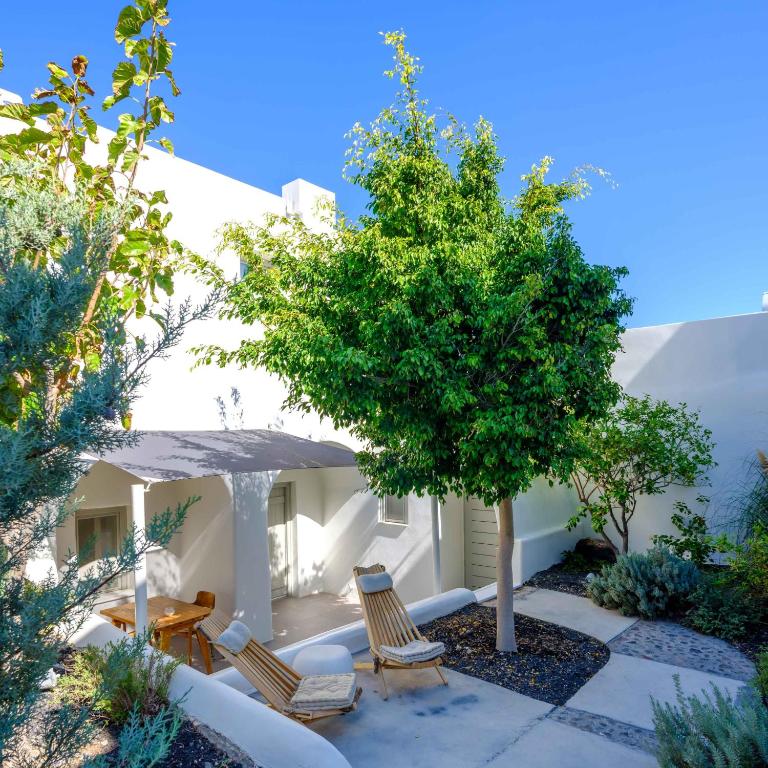 Oia Treasures Art Suites - 9