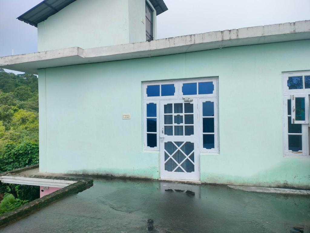 Το κτήριο όπου στεγάζεται  το διαμέρισμα