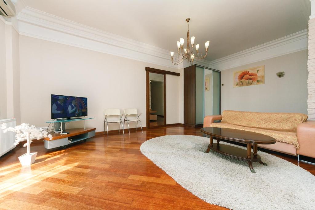 Alma Apartments - Khreshatyk上的Jacuzzi高级一居室公寓25