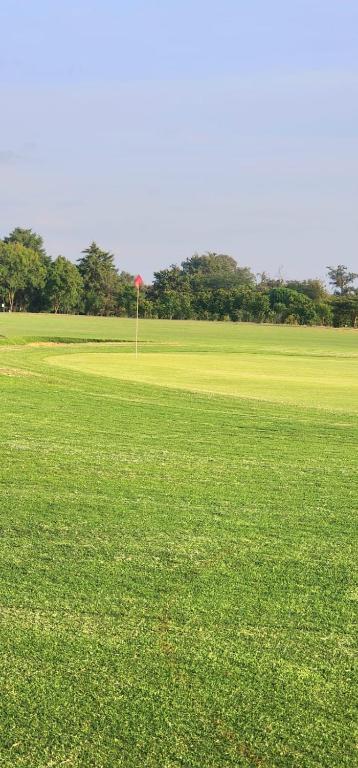 Γήπεδο γκολφ σε αυτή η παραθεριστική κατοικία ή στη γύρω περιοχή