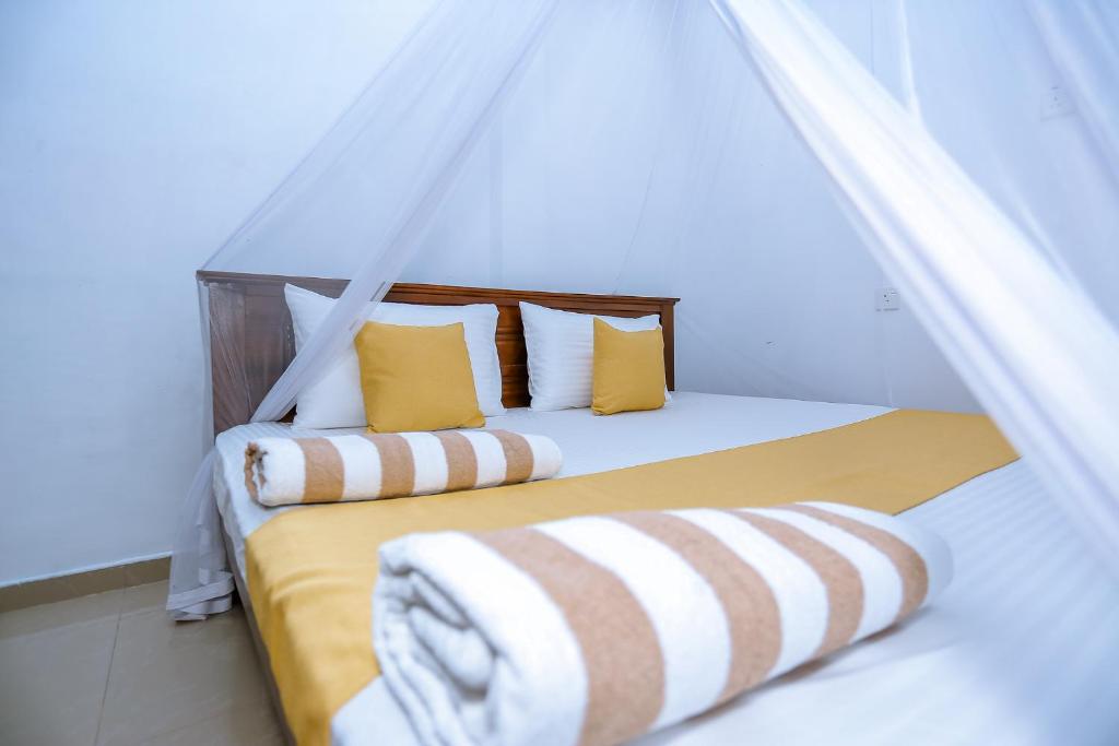 Sanda Hiru Guest - 6