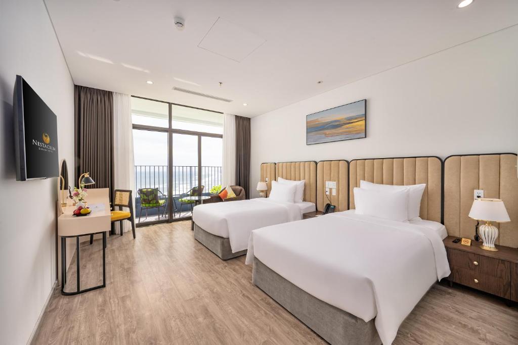 Premier Twin Room with Ocean View