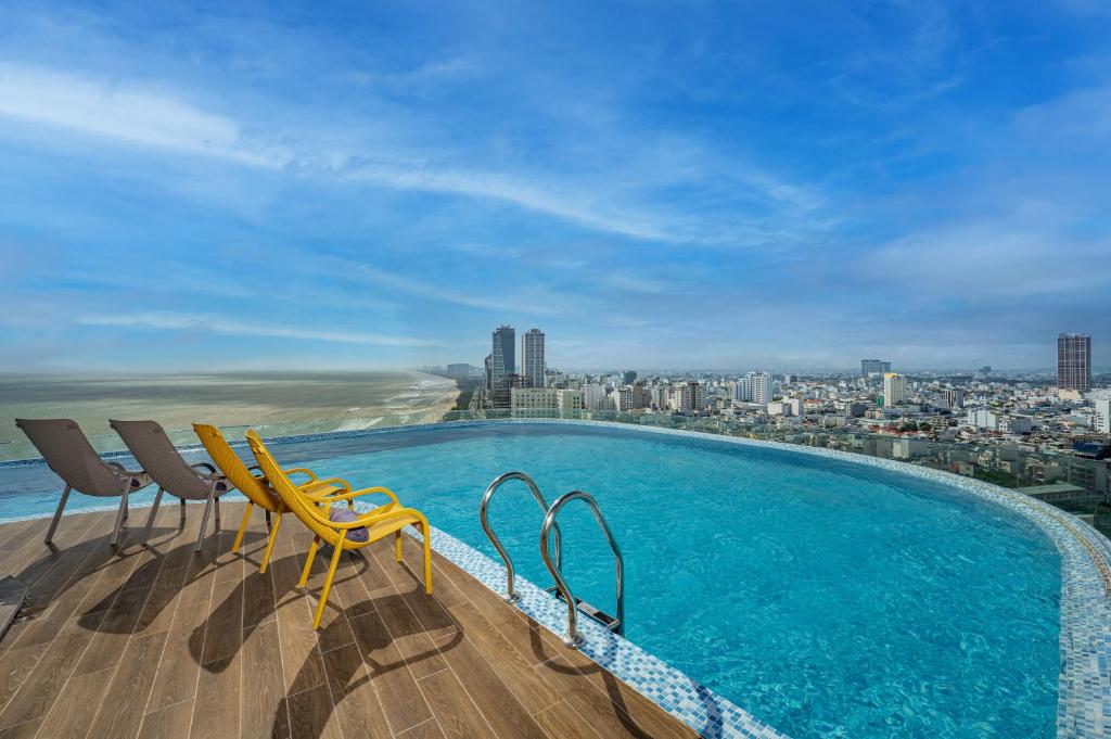 Nesta Celia Danang Hotel